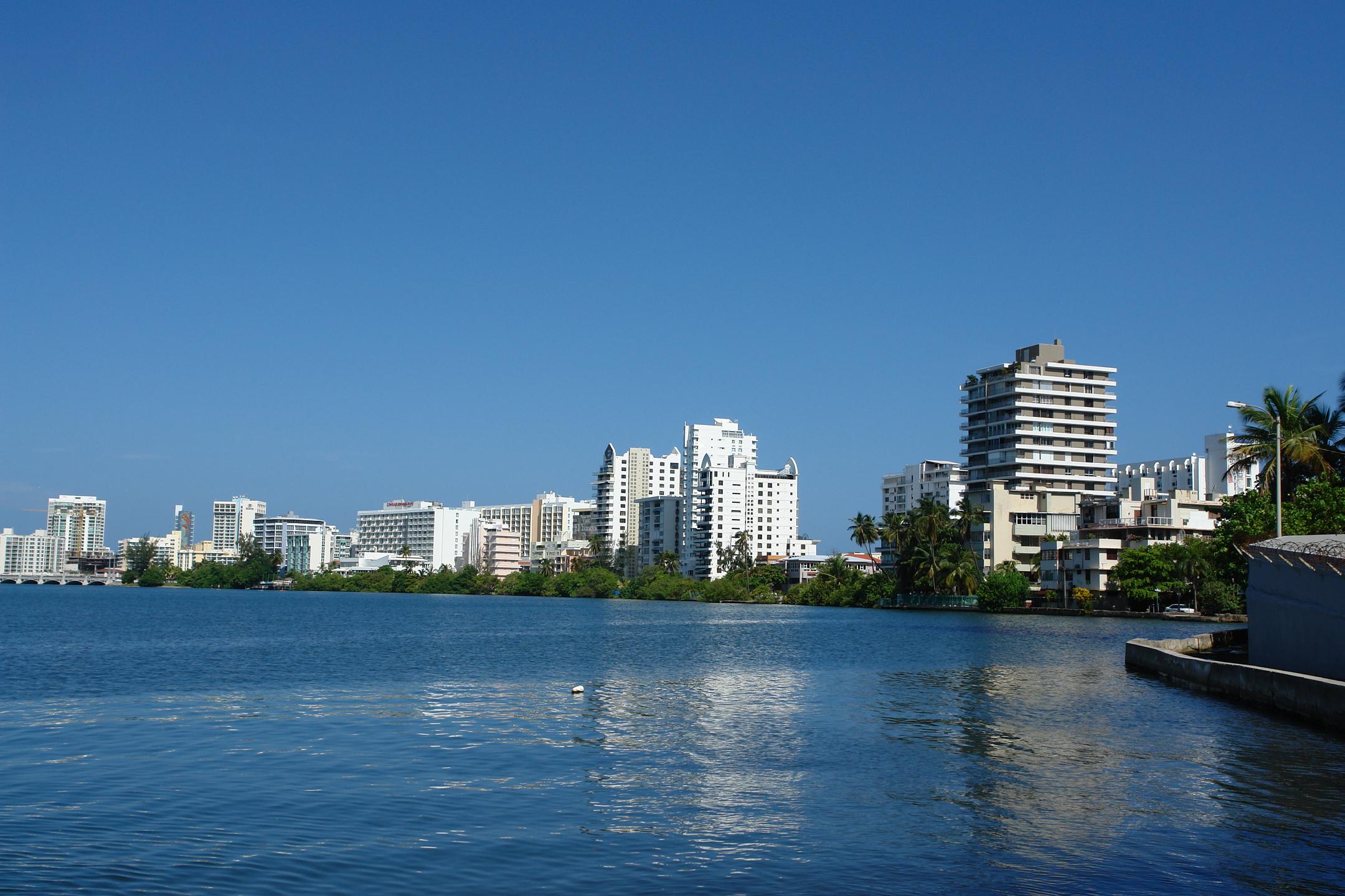 Exploring the Condado Lagoon Site - San Juan (Condado) - 2011 00003